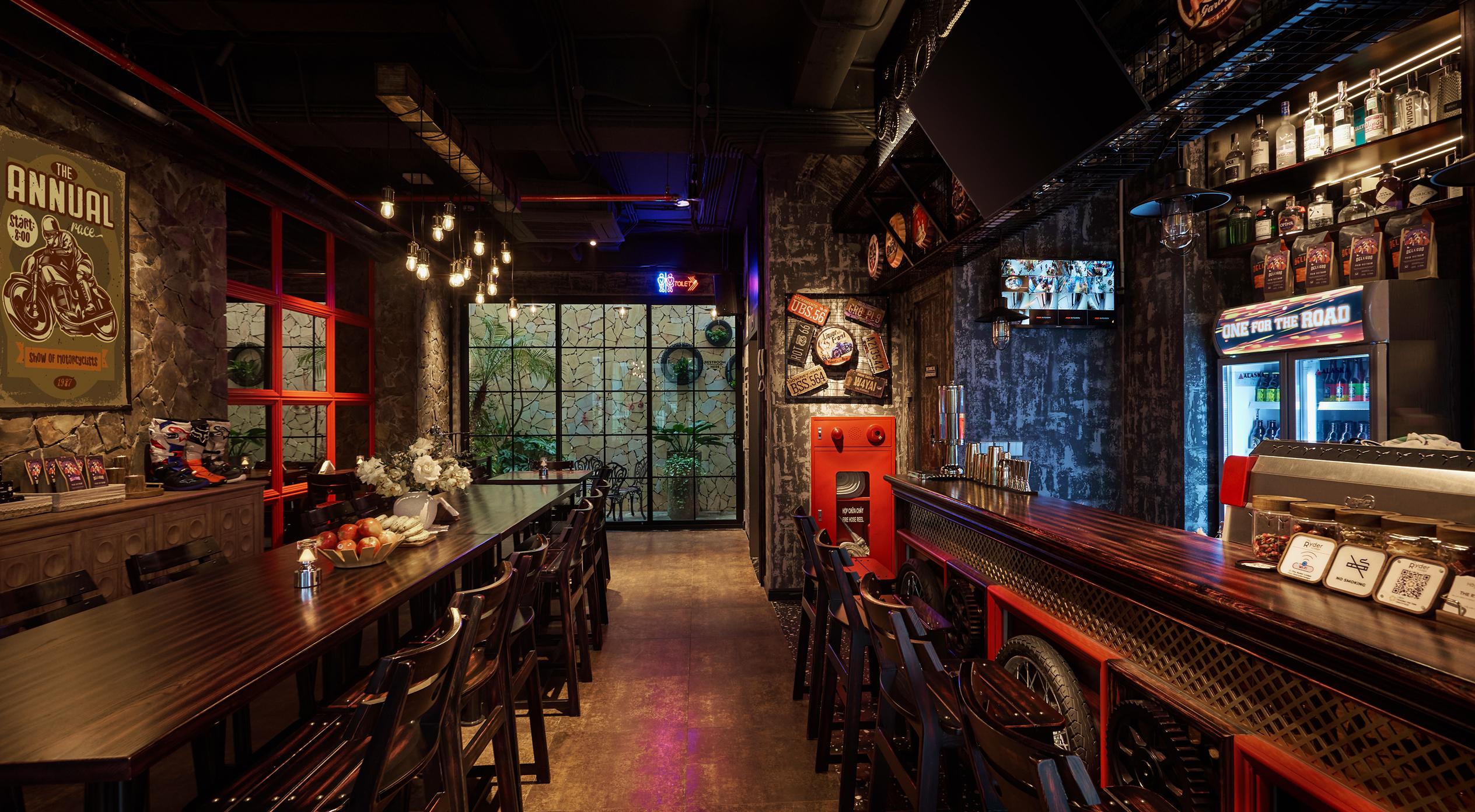 Full Throttle Pub​ 02